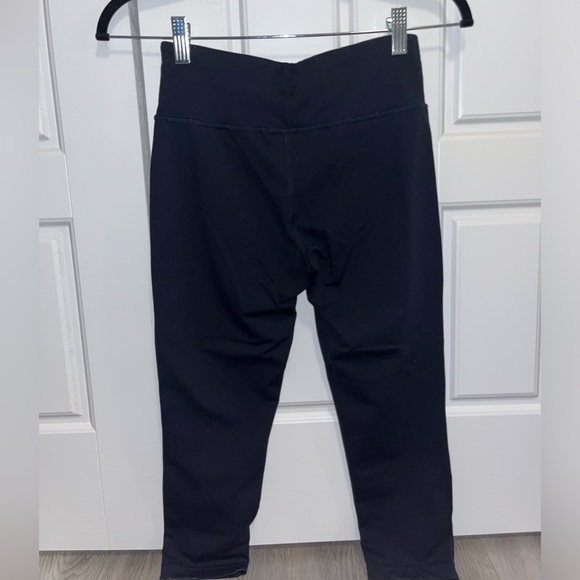 Capri Leggings - Picture 5 of 6